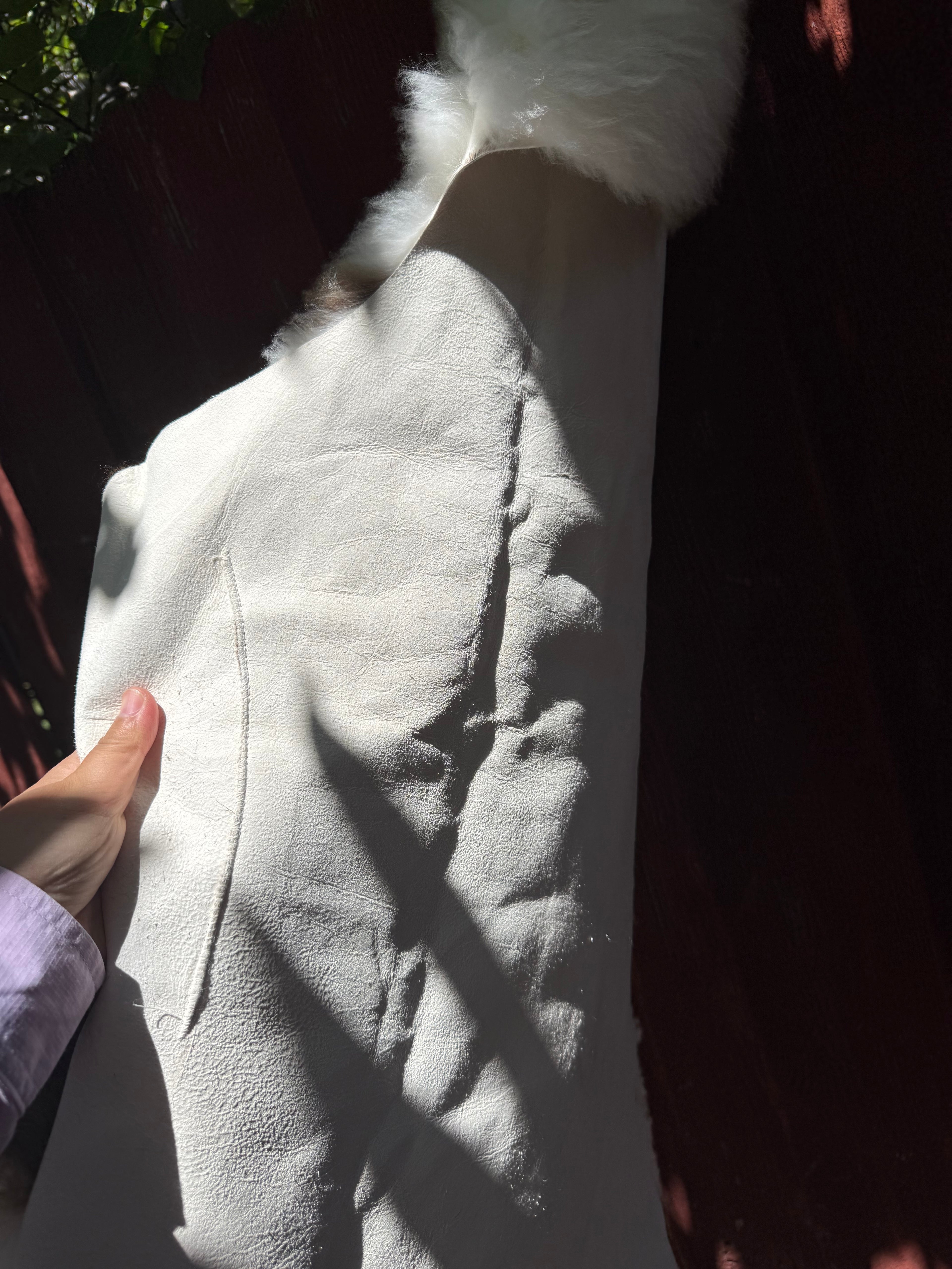 Short Wool Sheepskin N067 - 47" Natural White with Brown