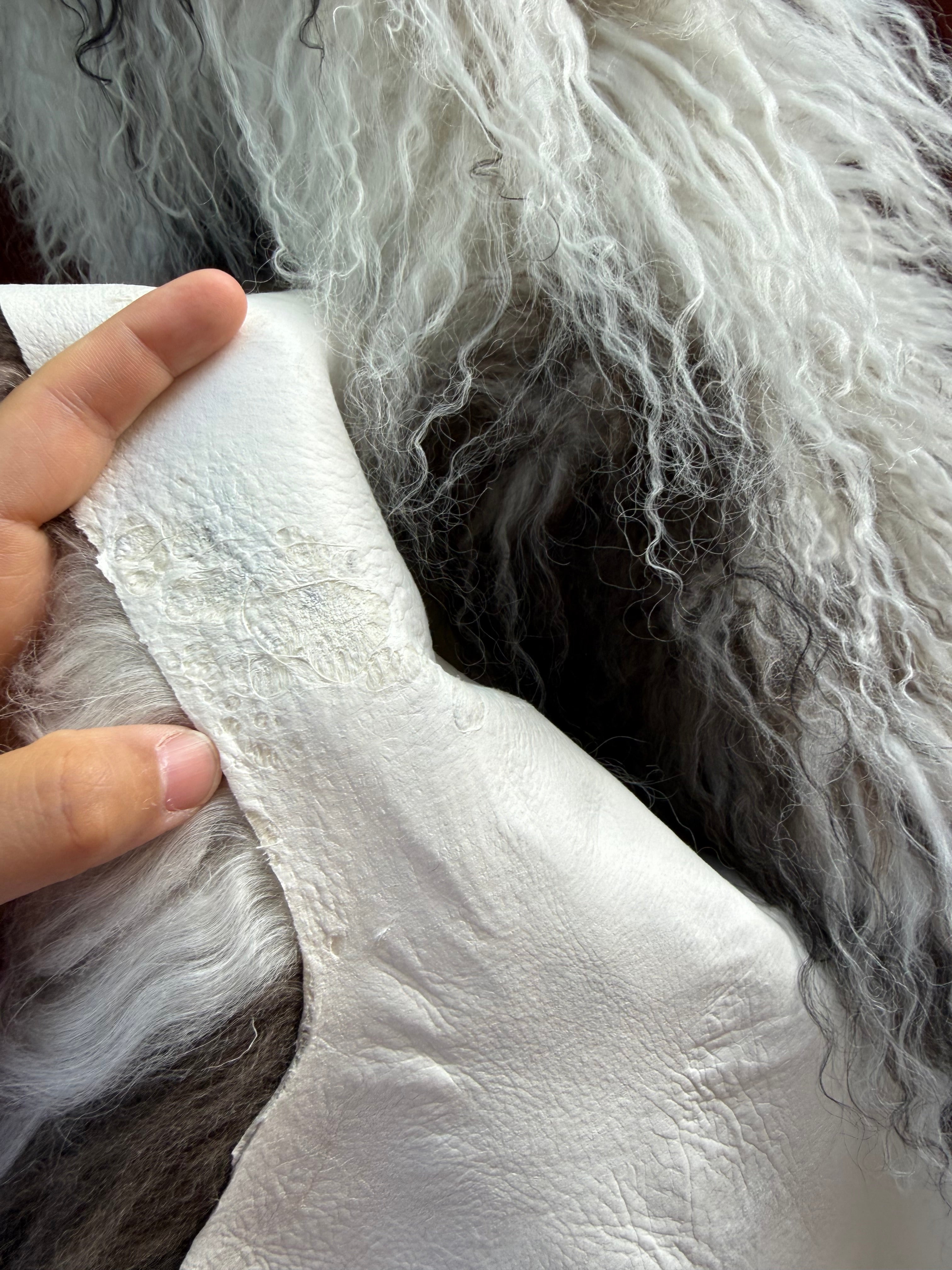 Extra Long Curly Wool Sheepskin N909 - 39"