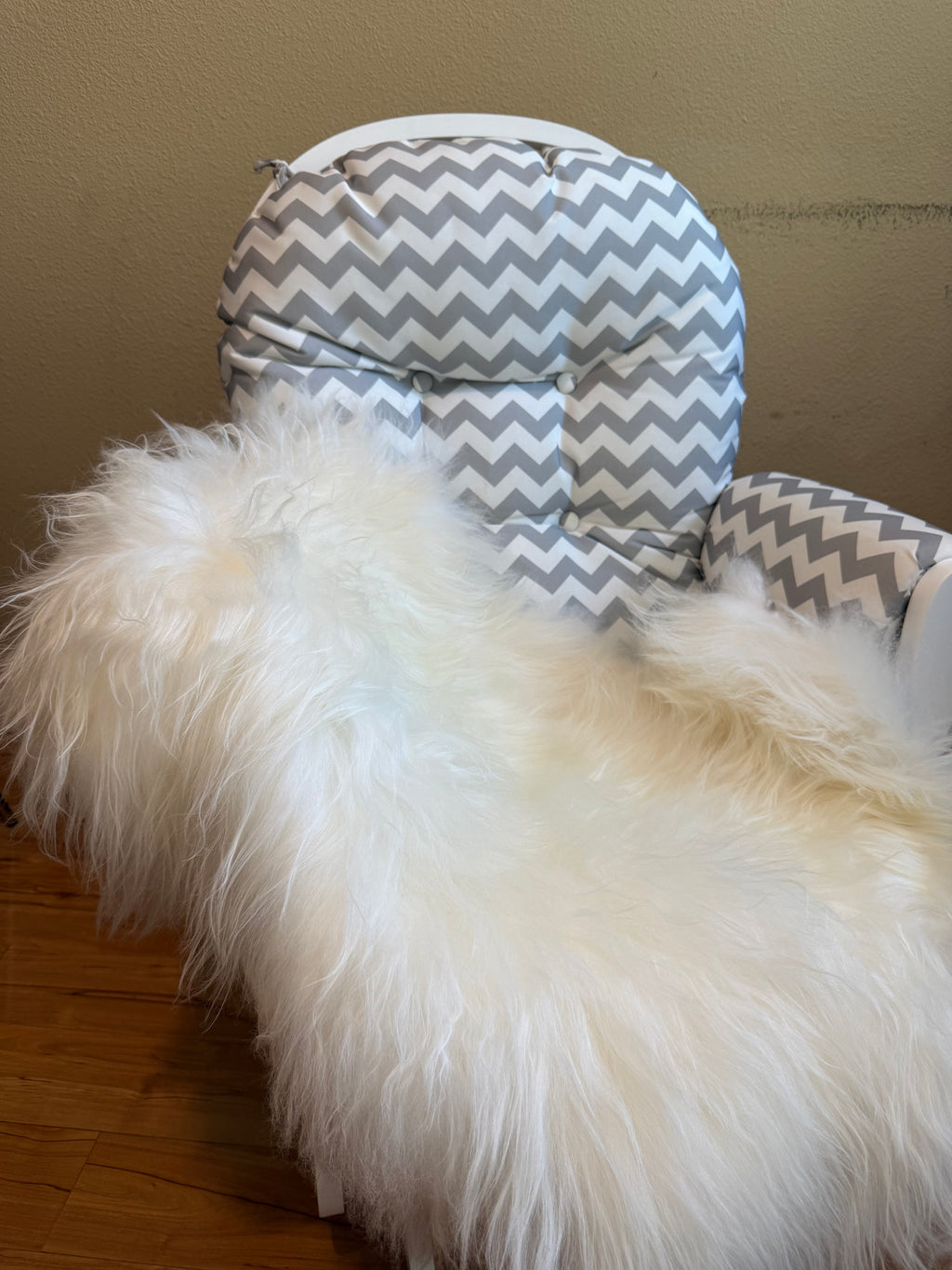 Flowing Long Wool Genuine Sheepskin Rug N354 - 33"