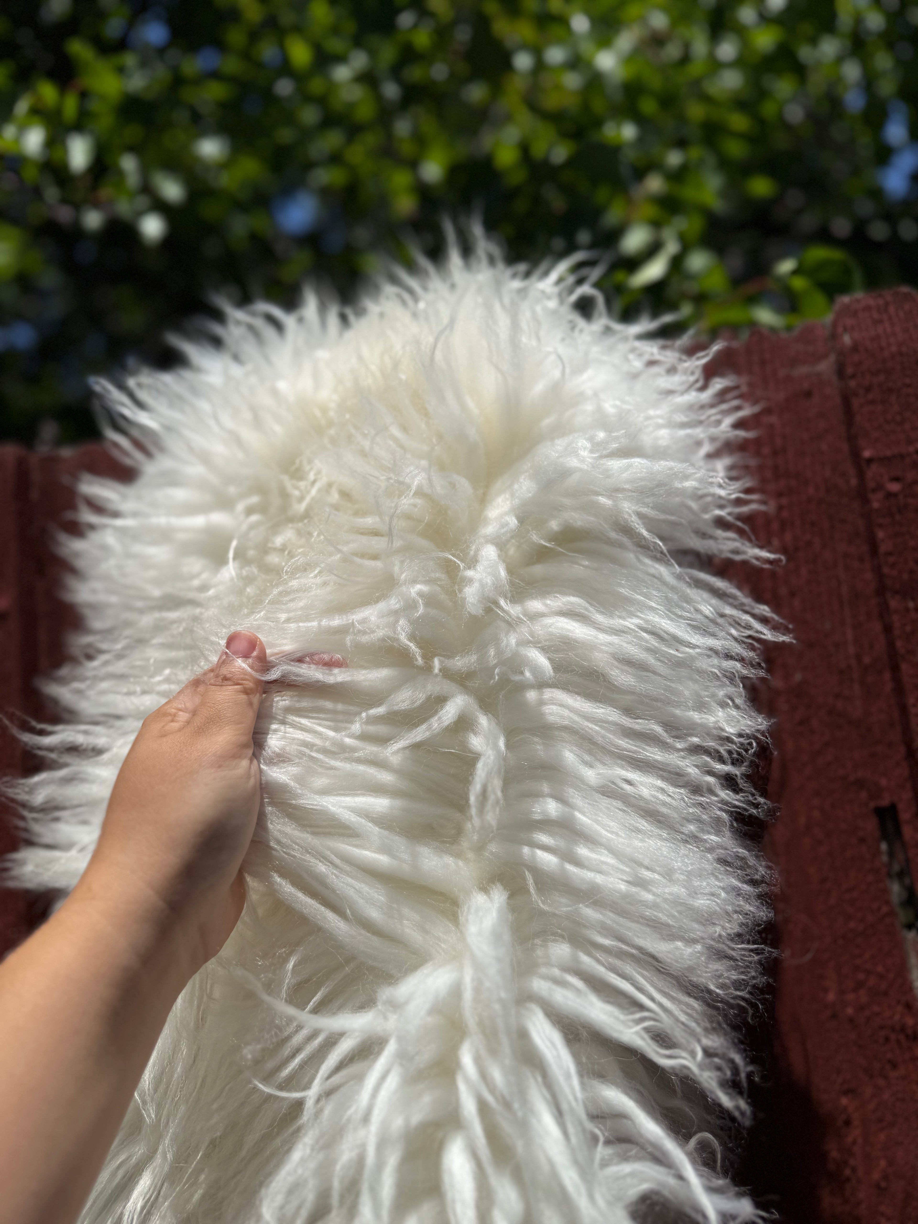 Fluffy Long Wool Genuine Sheepskin Rug N577 - 43"