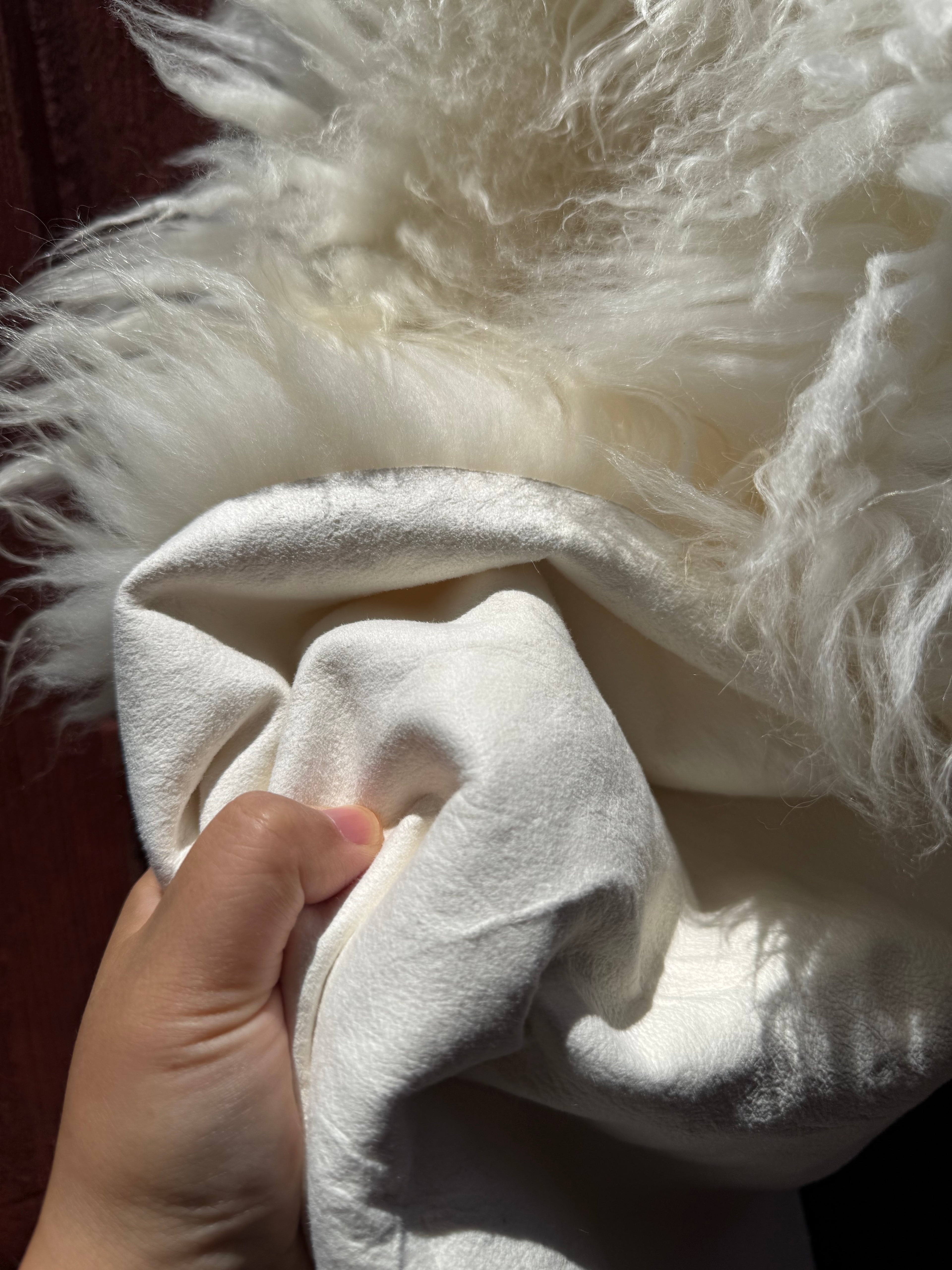 Fluffy Long Wool Genuine Sheepskin Rug N577 - 43"